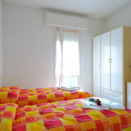 Hotel Petrarca リミニ エクステリア 写真